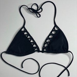 BLACK CUT-OUT TRIANGLE BIKINI TOP